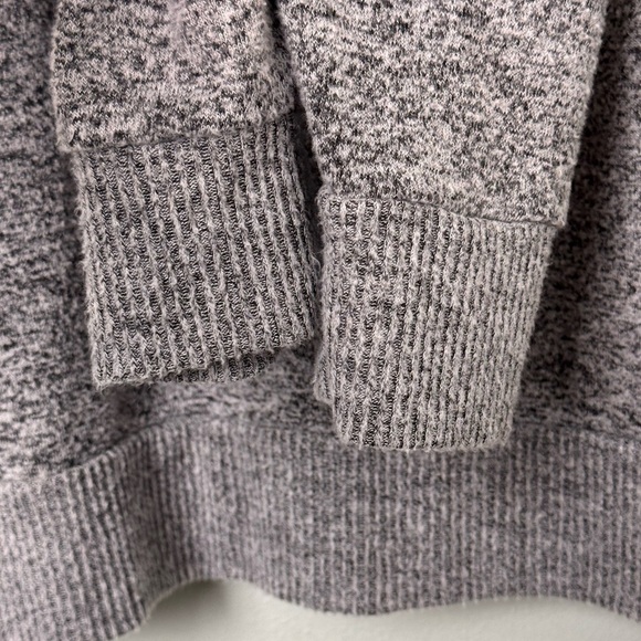 Lucky Brand Cozy Soft Cloud Knit Gray V-neck Sweater Size Large - Picture 5 of 10